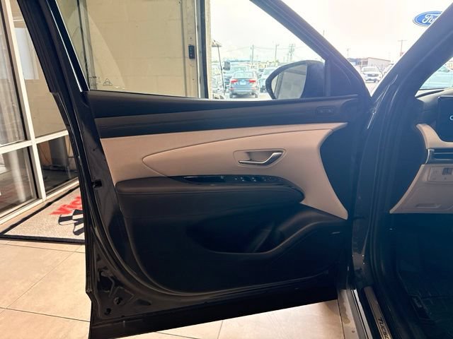 Used 2025 Hyundai Tucson Limited AWD/4WD image 8
