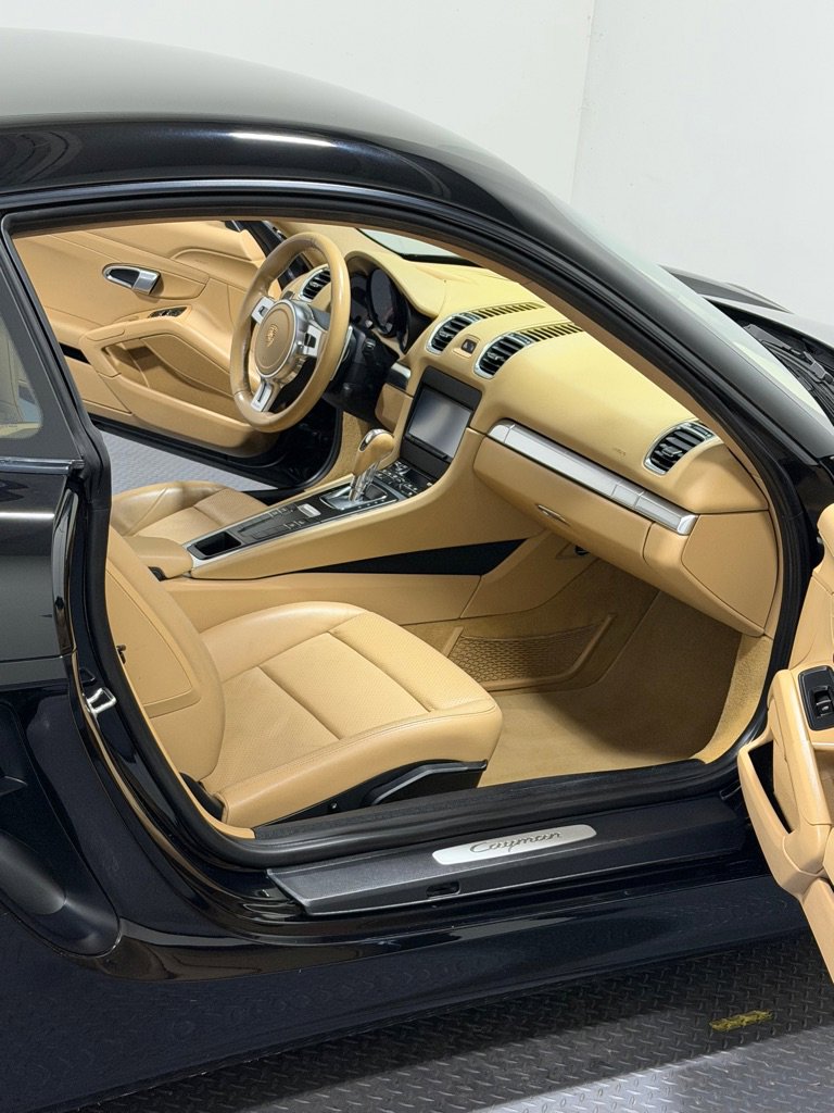 Used 2015 Porsche Cayman image 9