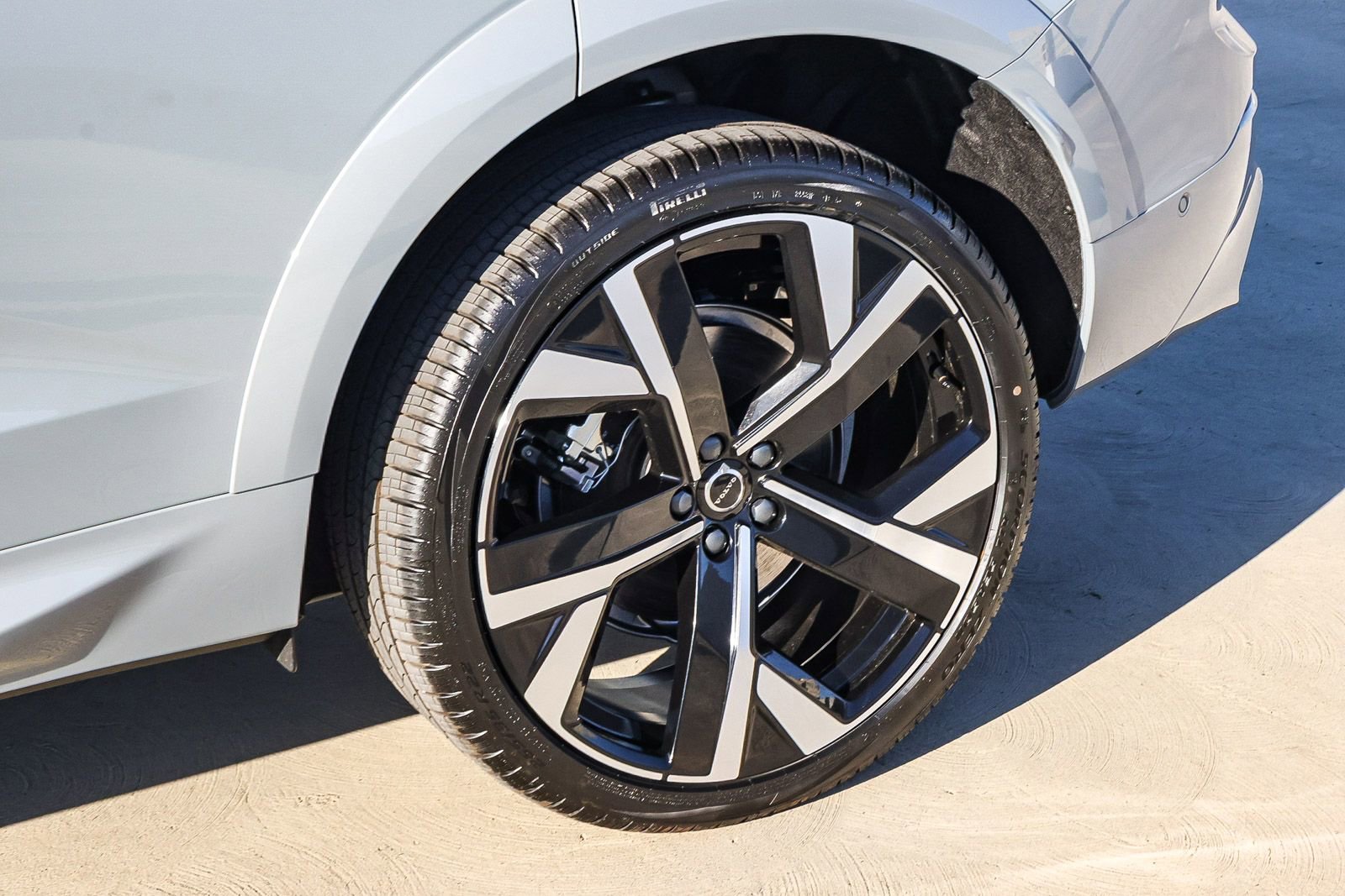 New 2026 Volvo XC60 T8 Ultra w/ Climate Package image 10