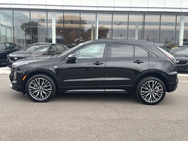 Certified 2024 Cadillac XT4 Sport AWD/4WD image 10
