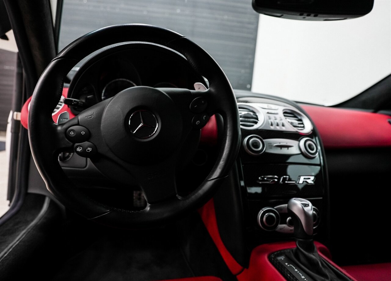 Used 2008 Mercedes-Benz SLR image 15