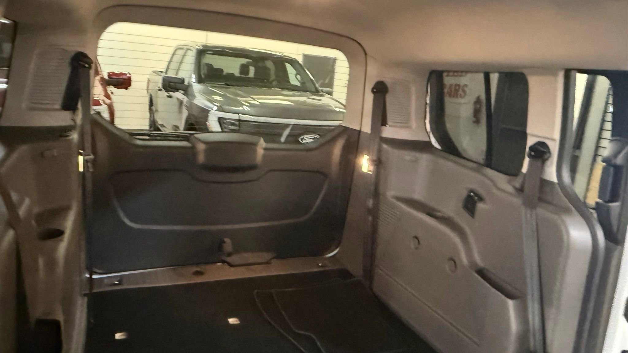 Used 2019 Ford Transit Connect XLT image 15