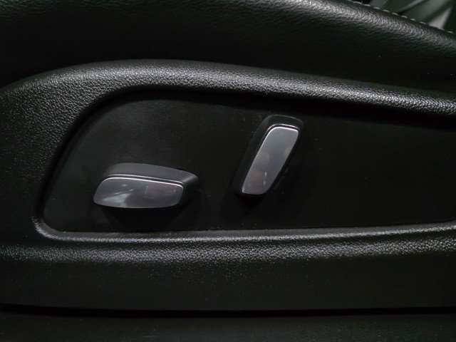 Used 2021 Cadillac XT5 Luxury image 30