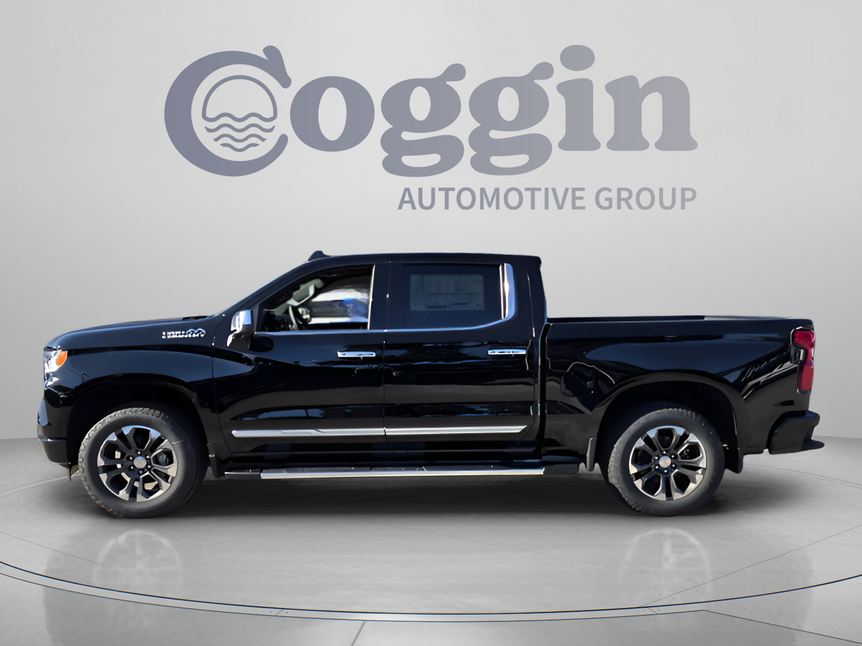 New 2026 Chevrolet Silverado 1500 High Country w/ Technology Package AWD/4WD image 2