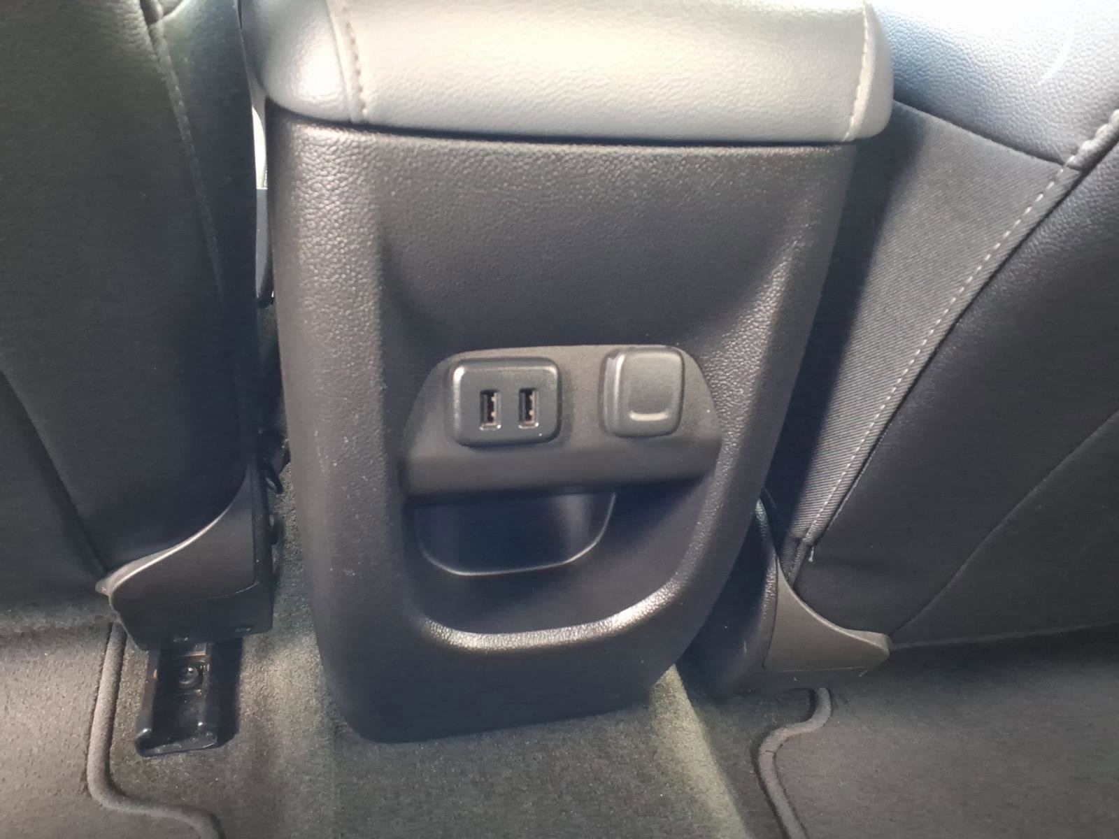 Used 2017 Chevrolet Colorado Z71 AWD/4WD image 9