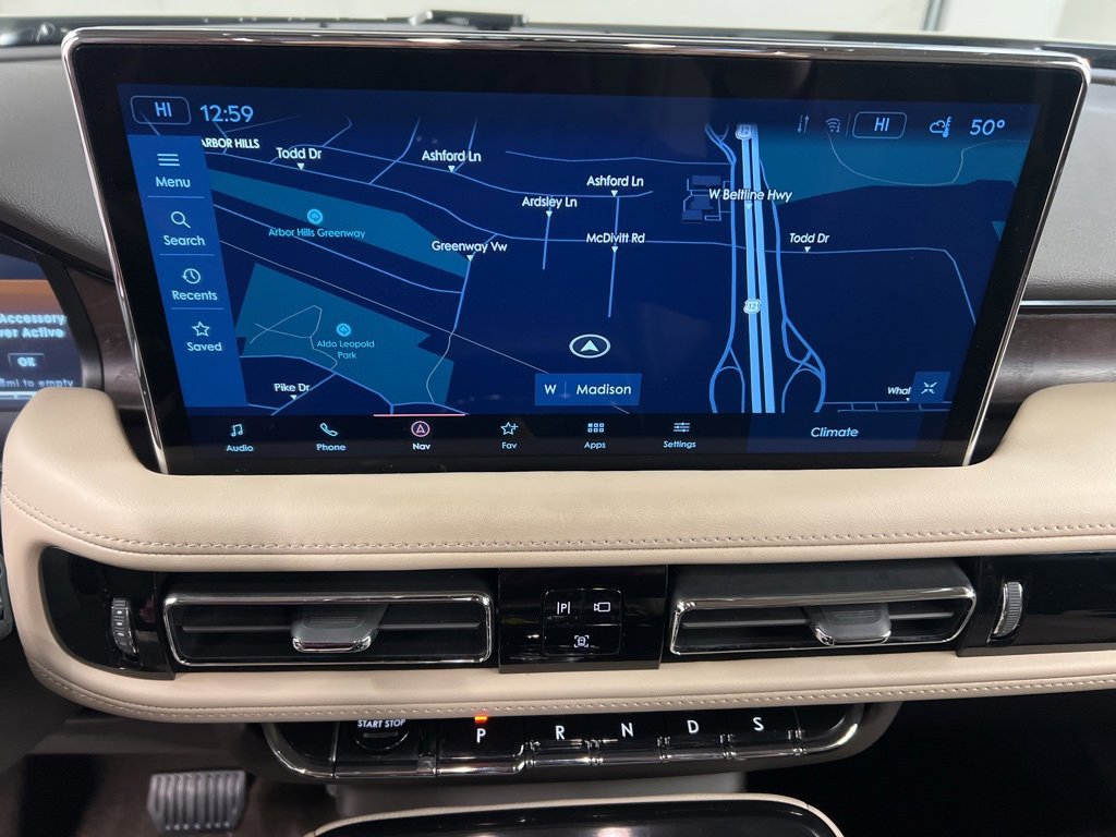 Certified 2022 Lincoln Nautilus Reserve image 11