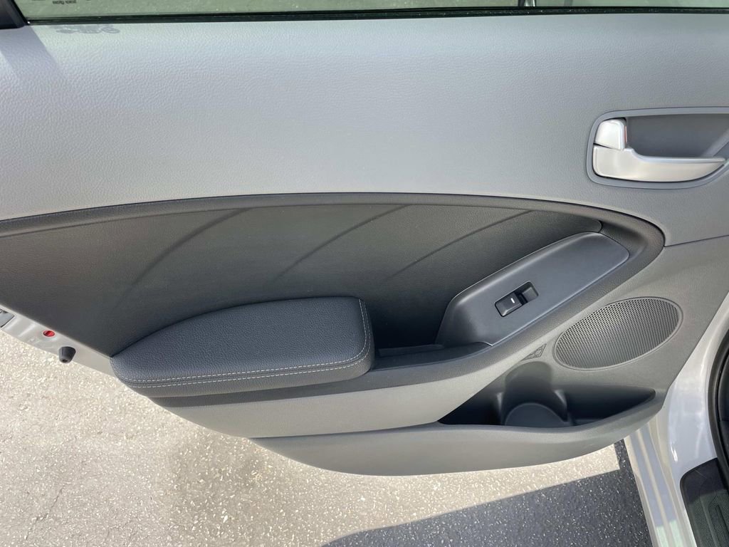 Used 2018 Kia Forte LX w/ LX Popular Package FWD image 19