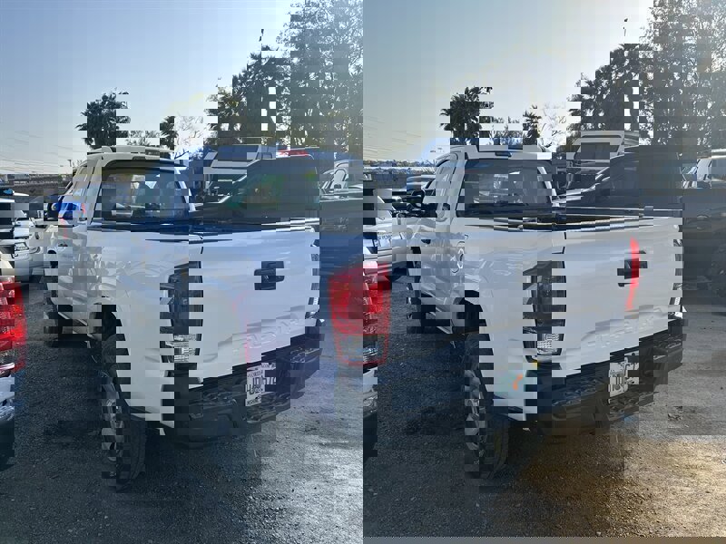 Used 2017 Toyota Tacoma SR image 13