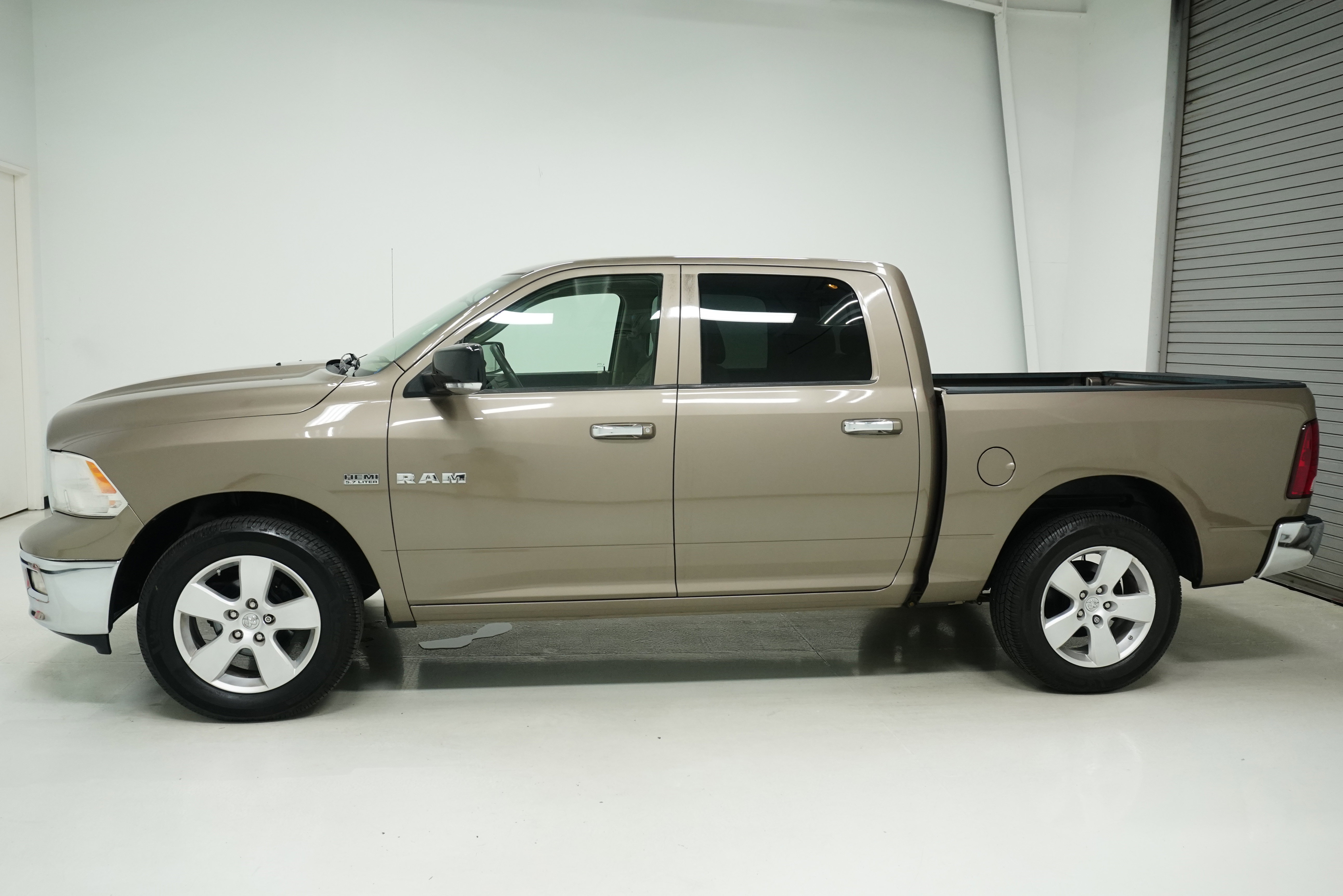 Used 2009 Dodge Ram 1500 Truck SLT w/ Big Horn Regional Pkg image 5