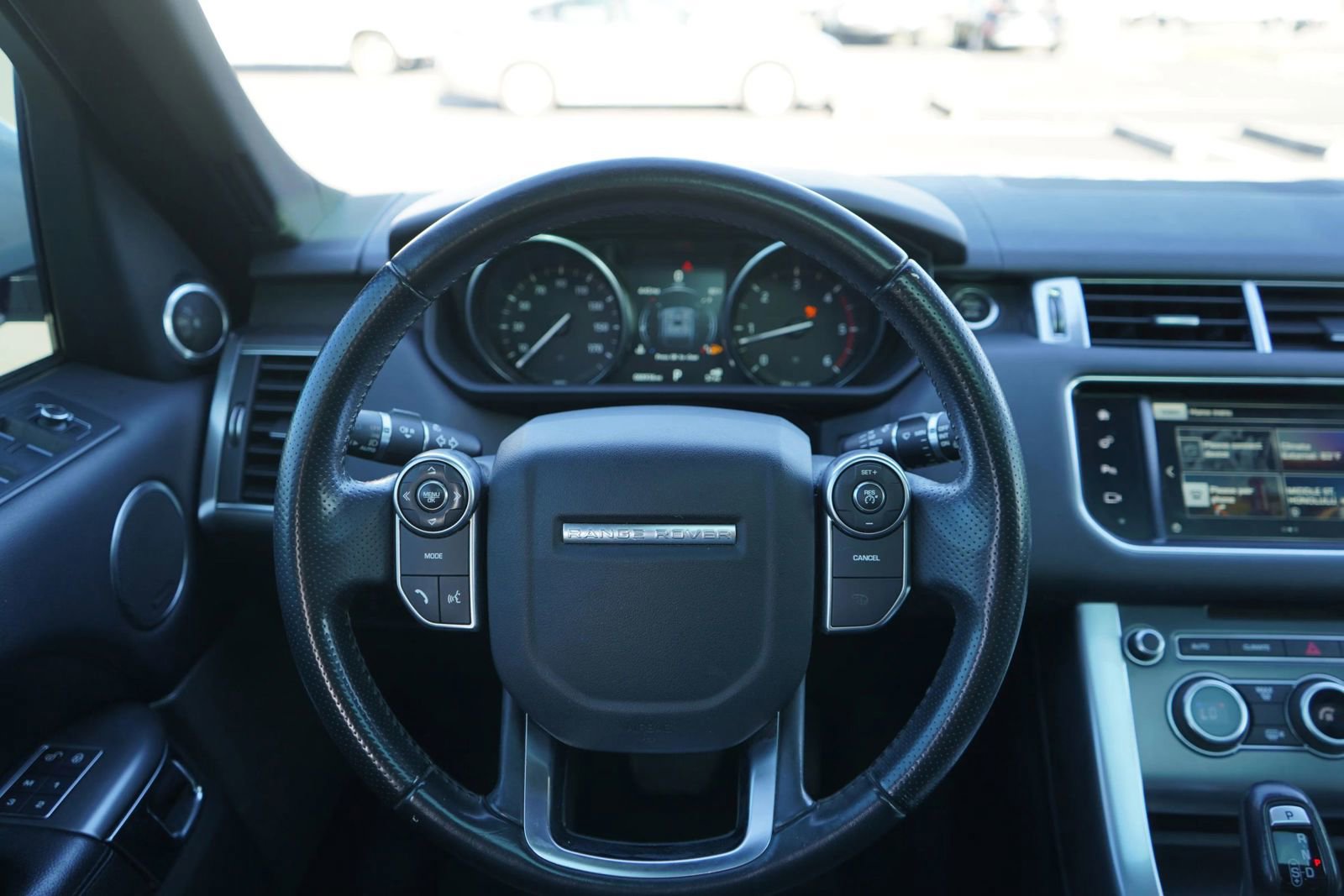 Used 2016 Land Rover Range Rover Sport SE image 15