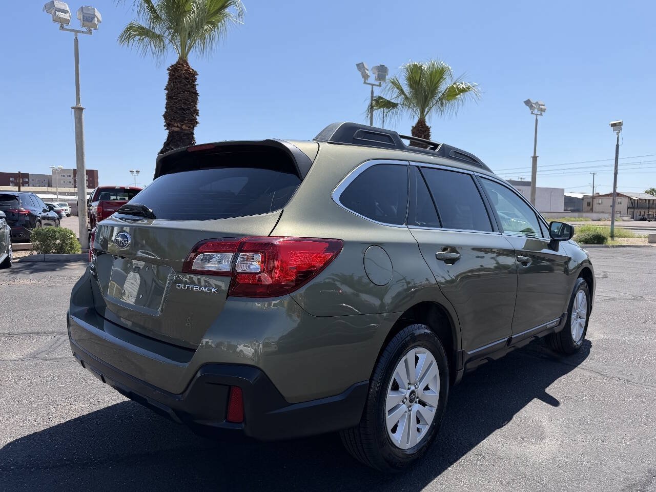 Used 2019 Subaru Outback 2.5i AWD/4WD image 6