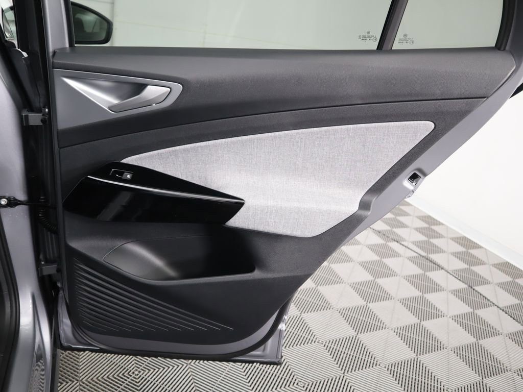 New 2026 Volkswagen ID.4 Pro image 28