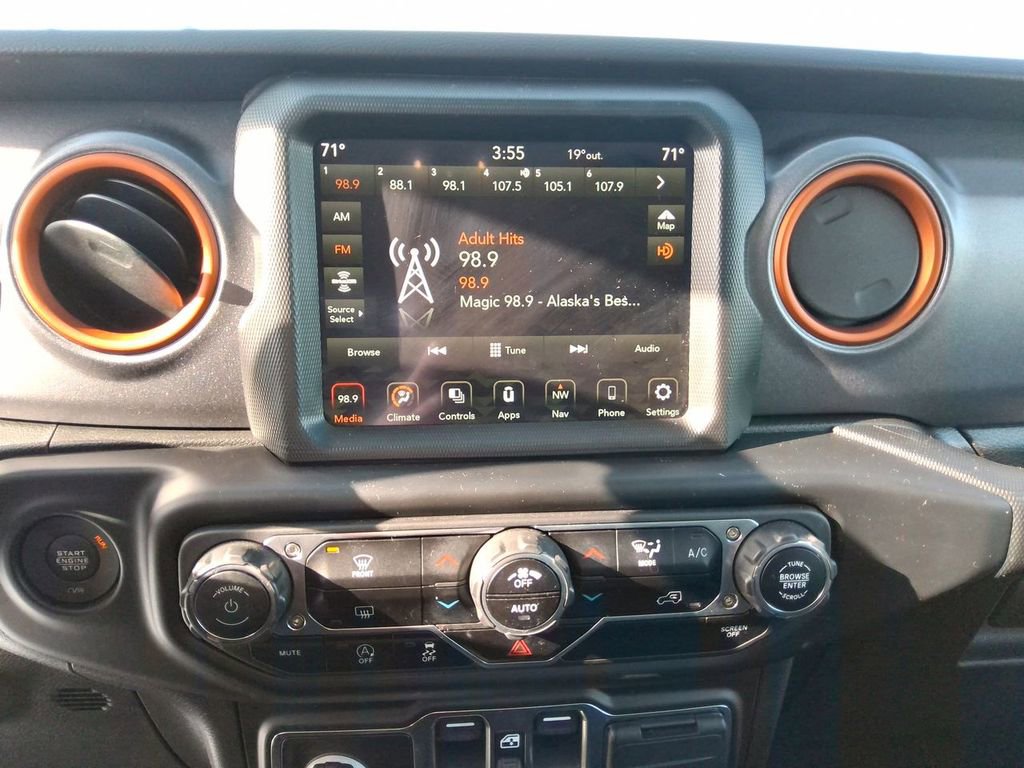 Certified 2023 Jeep Gladiator Mojave image 14