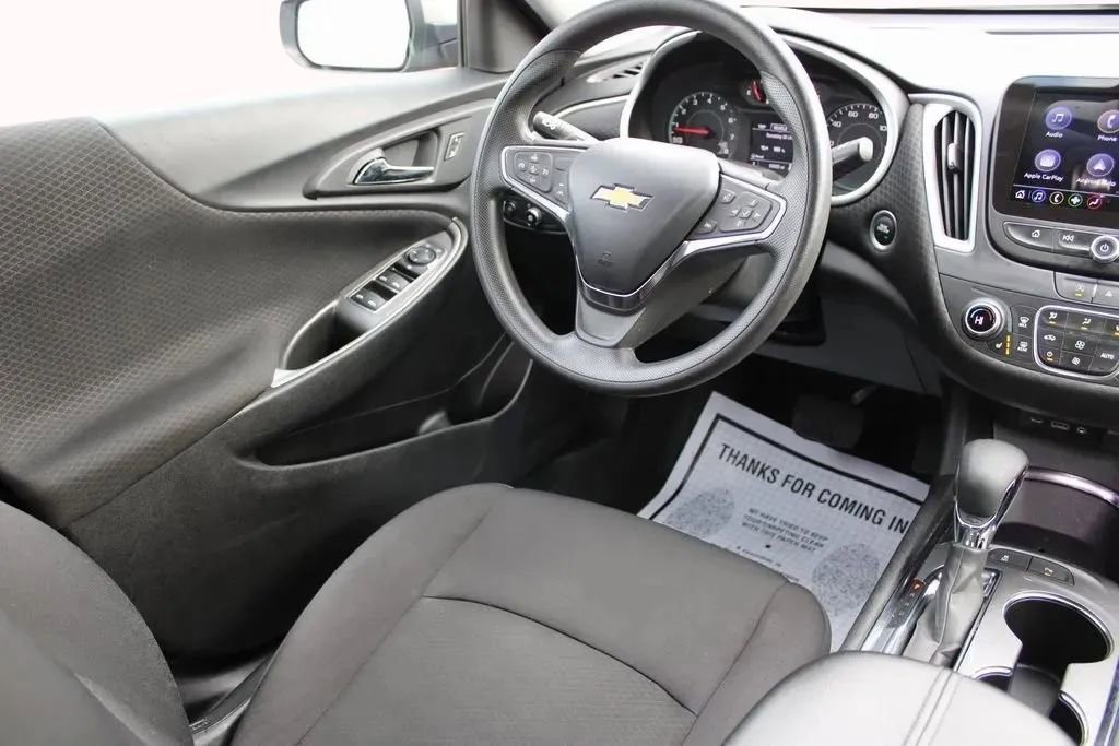 Used 2024 Chevrolet Malibu LS image 31