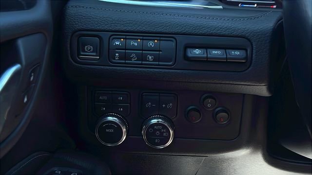 Used 2023 GMC Yukon Denali image 36