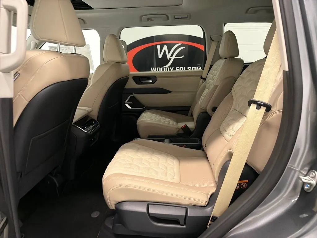 New 2026 Nissan Armada Platinum AWD/4WD image 12