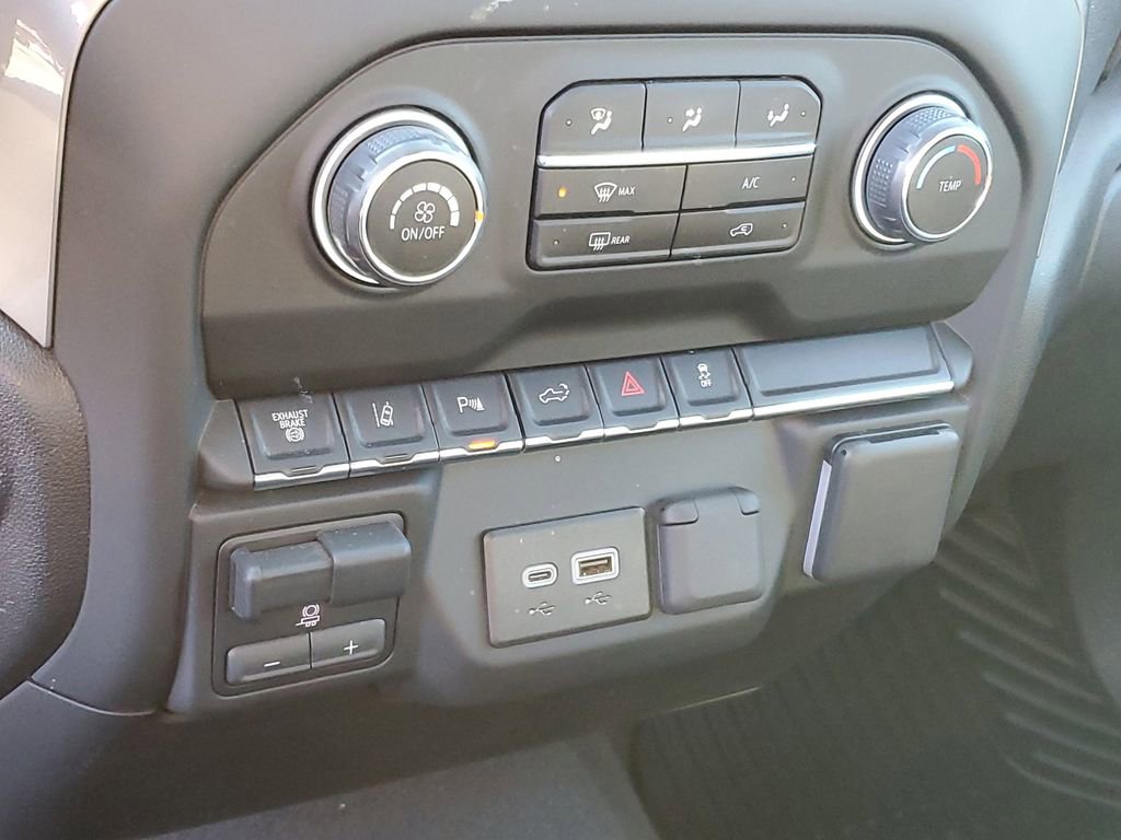 Certified 2024 Chevrolet Silverado 2500 Custom w/ Custom Value Package image 20