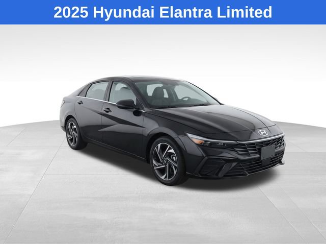 Used 2025 Hyundai Elantra Limited FWD image 2