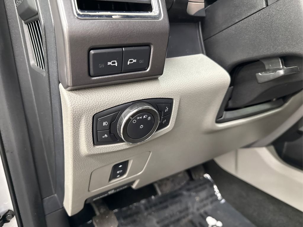 Used 2017 Ford F250 XLT w/ XLT Premium Package image 34