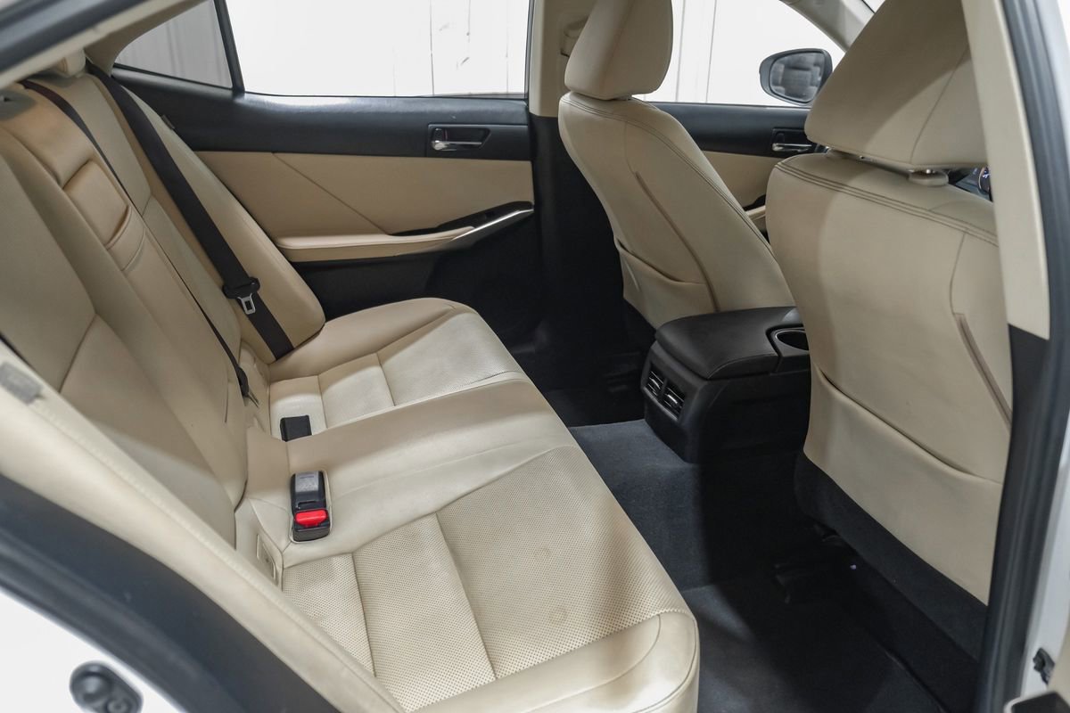Used 2016 Lexus IS 200t RWD image 27