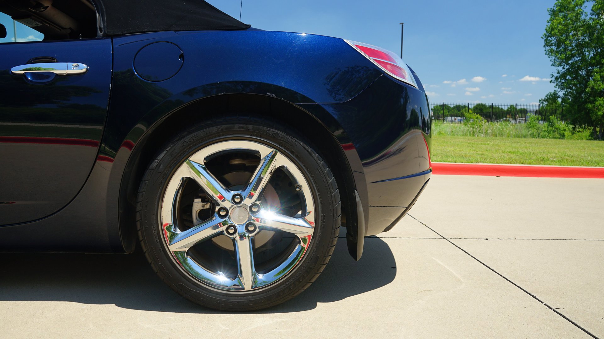 Used 2008 Saturn Sky Red Line RWD image 31