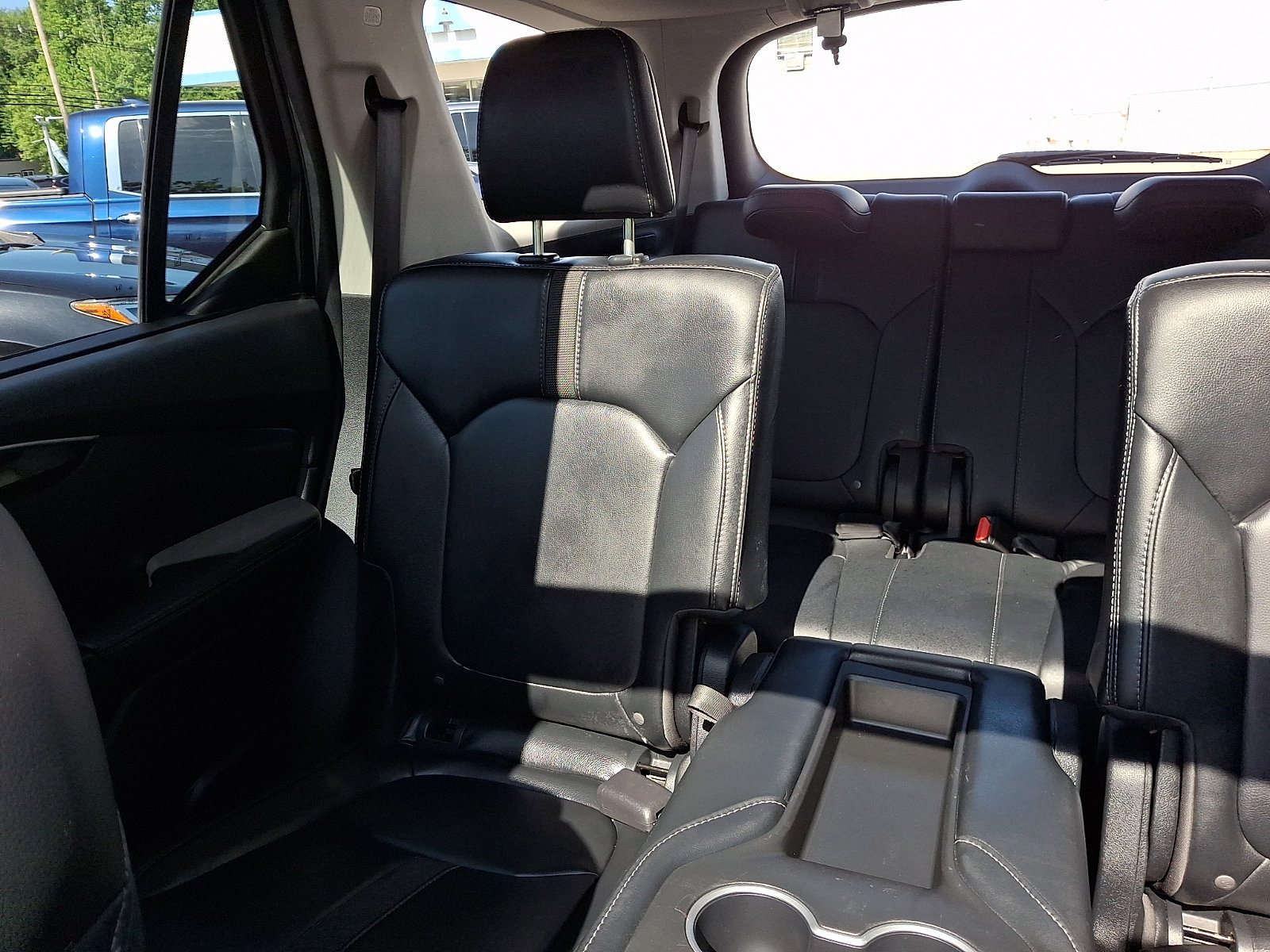 Certified 2025 Honda Pilot Touring image 18