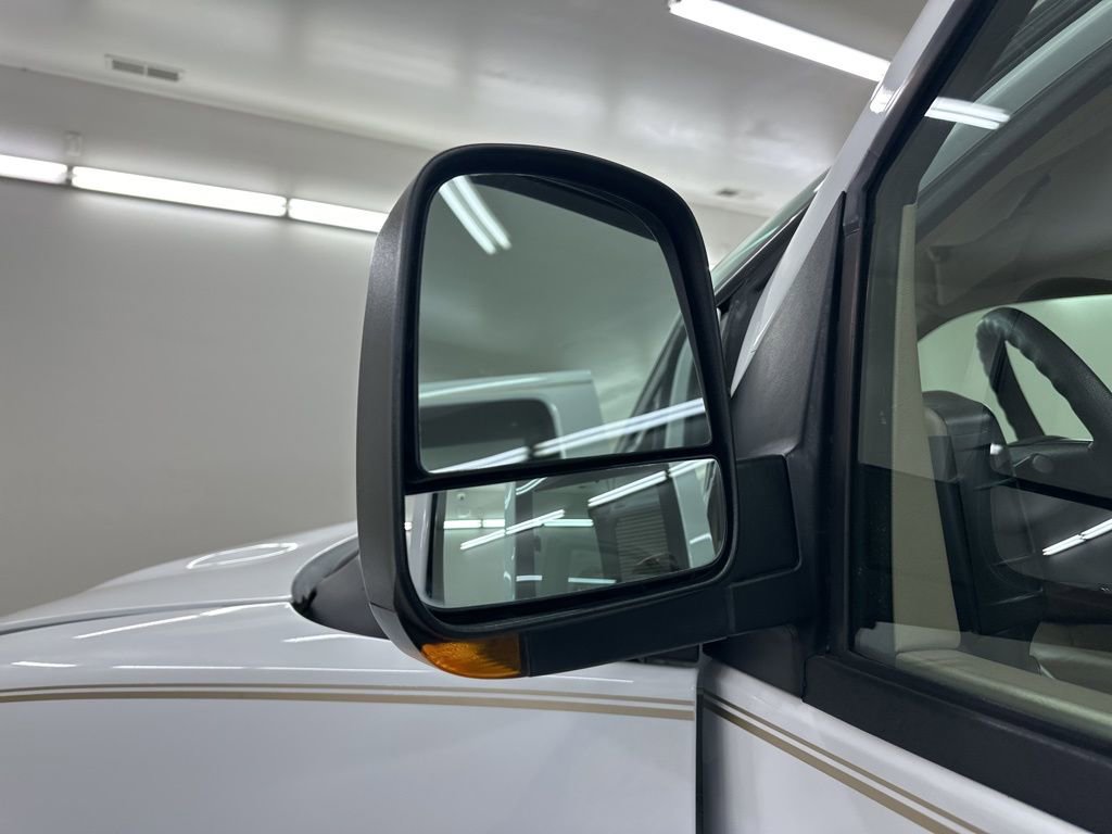 Used 2011 Chevrolet Express 1500 Upfitter image 17