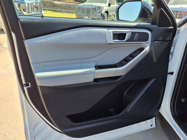 Used 2022 Ford Explorer XLT w/ Equipment Group 202A RWD image 20