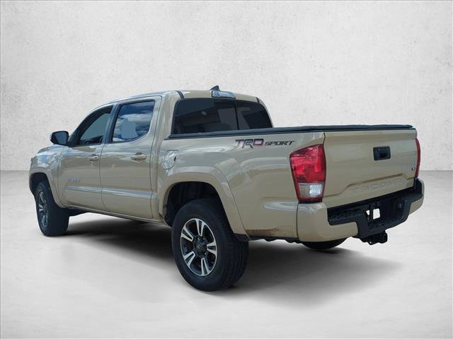Used 2017 Toyota Tacoma TRD Sport w/ Tow Package RWD image 7