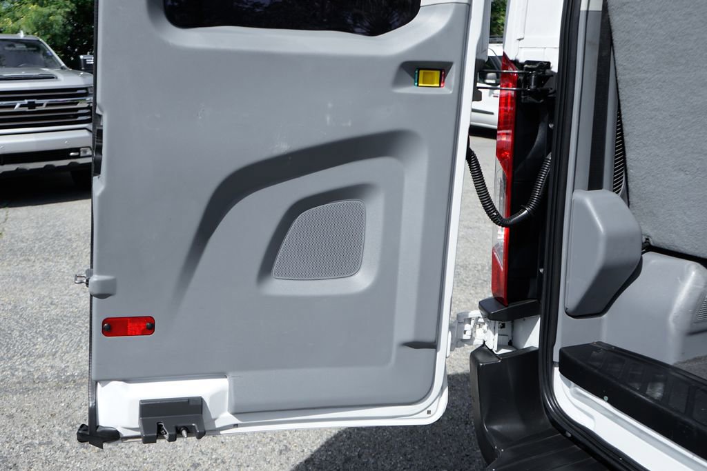 Used 2019 Ford Transit 350 XLT image 9