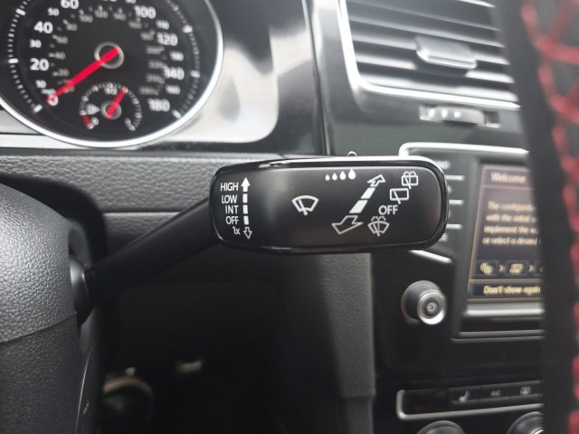 Used 2017 Volkswagen GTI SE image 13