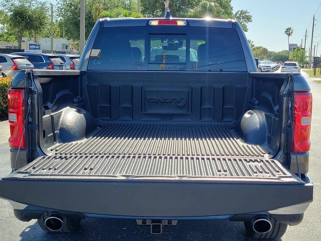 Used 2026 RAM 1500 Laramie AWD/4WD image 11