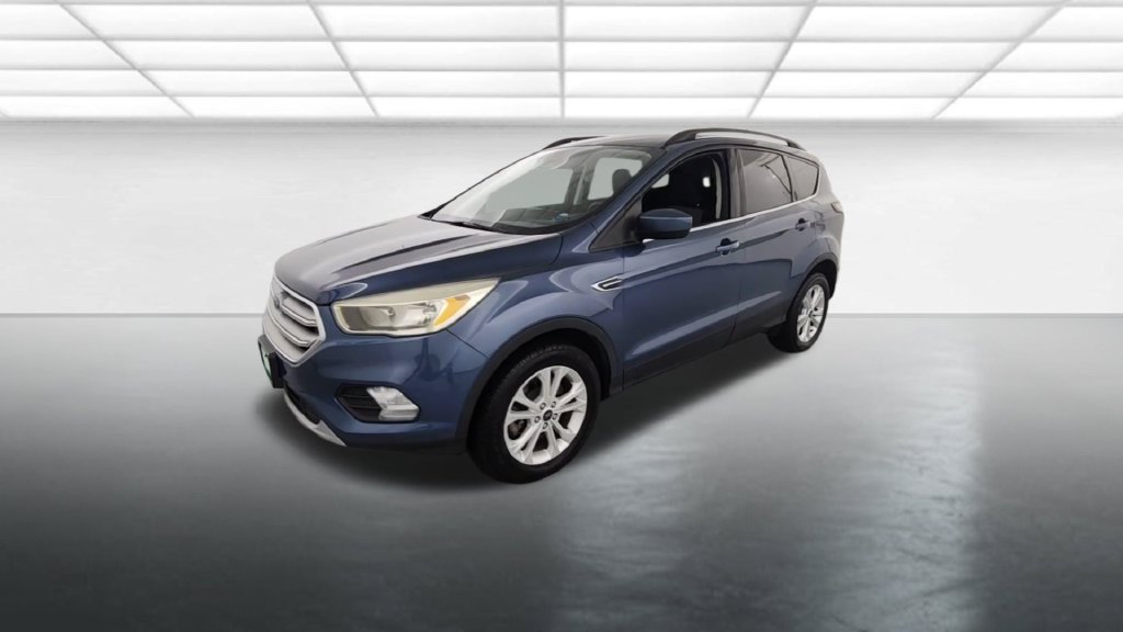 Used 2018 Ford Escape SE w/ Ford Safe & Smart Package AWD/4WD image 2