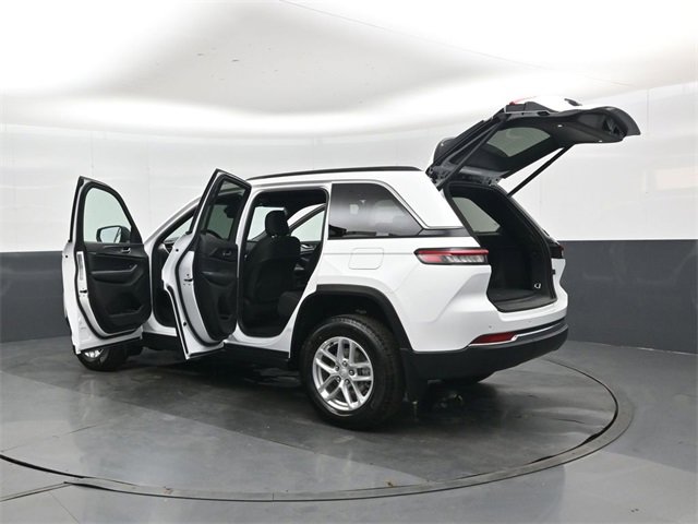 New 2025 Jeep Grand Cherokee Laredo image 47