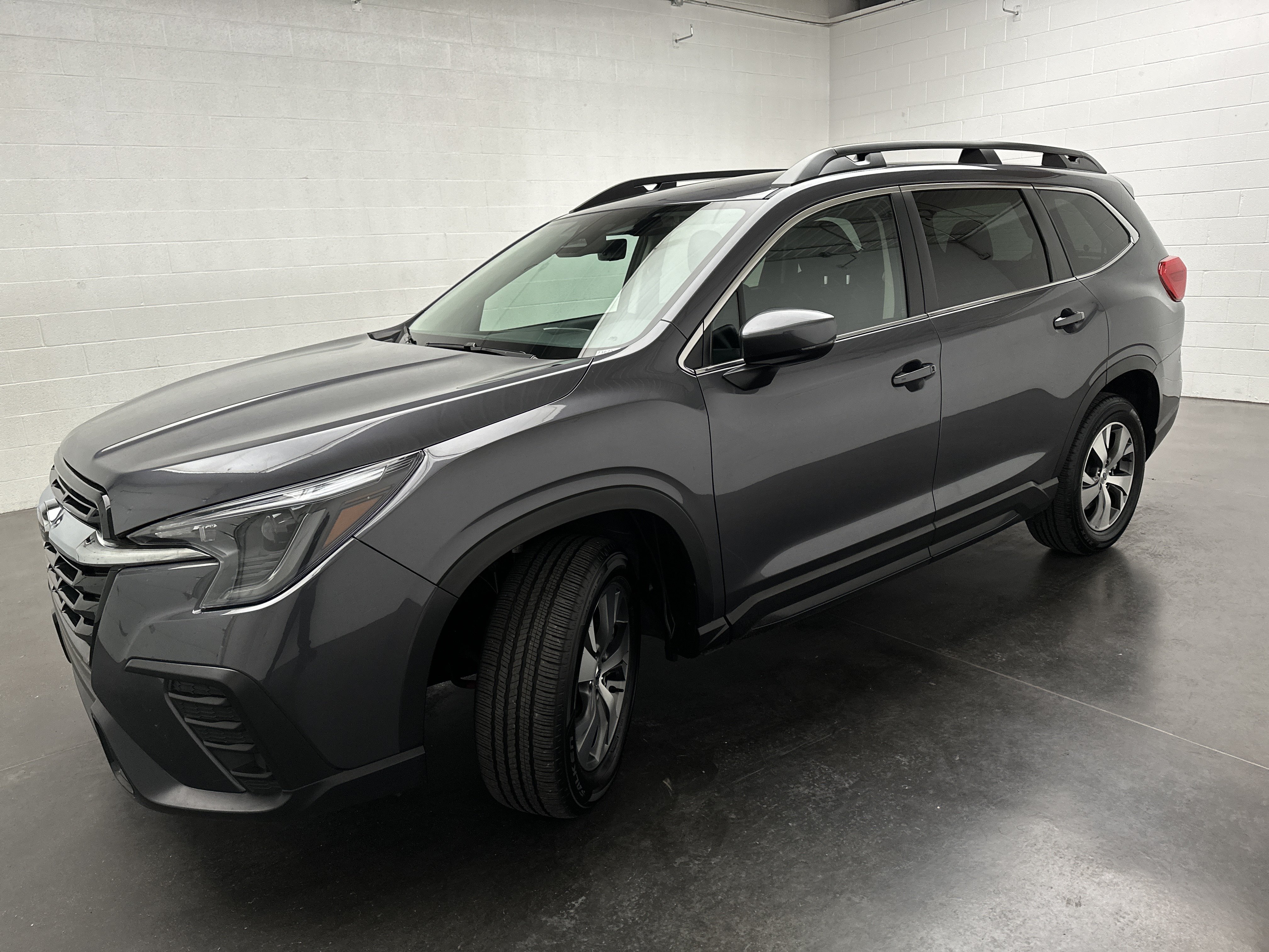 Used 2025 Subaru Ascent Premium AWD/4WD image 4