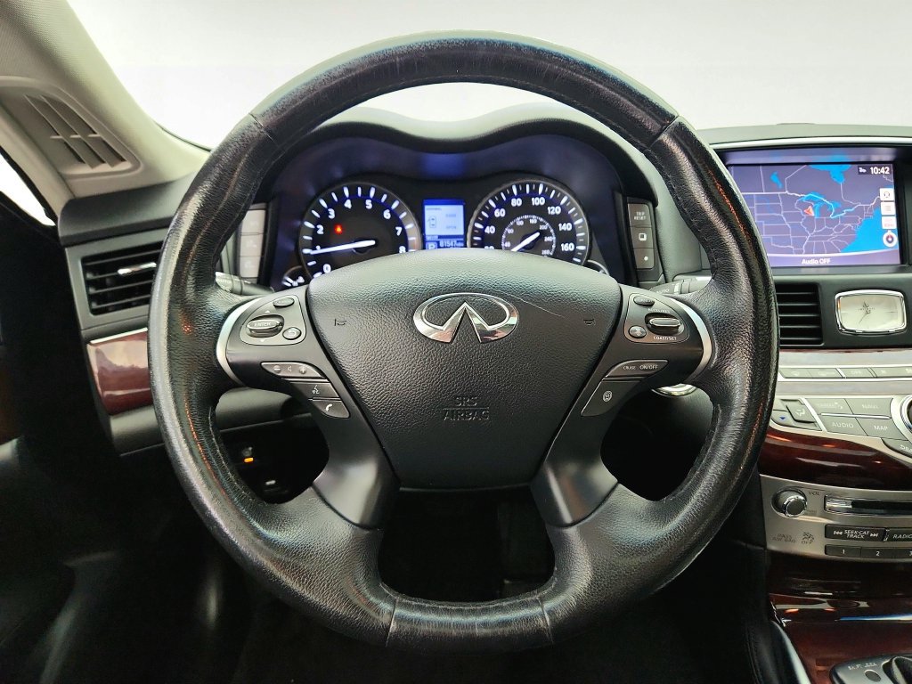 Used 2018 INFINITI Q70 Luxe w/ Proactive Package AWD/4WD image 13