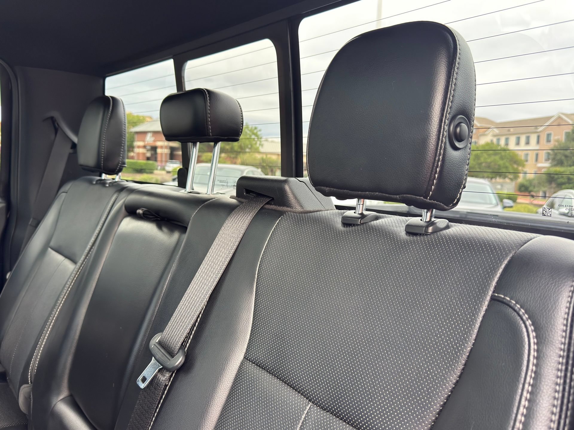 Used 2018 Ford F150 Lariat w/ Equipment Group 502A Luxury AWD/4WD image 27