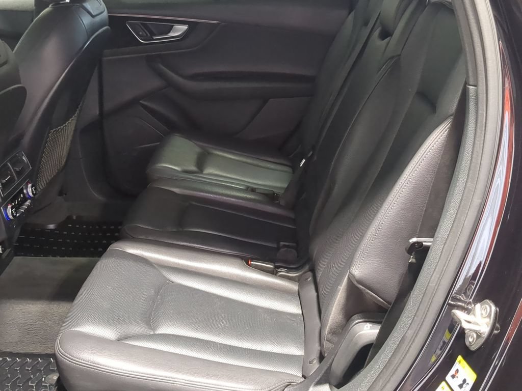 Used 2018 Audi Q7 3.0T Prestige AWD/4WD image 19