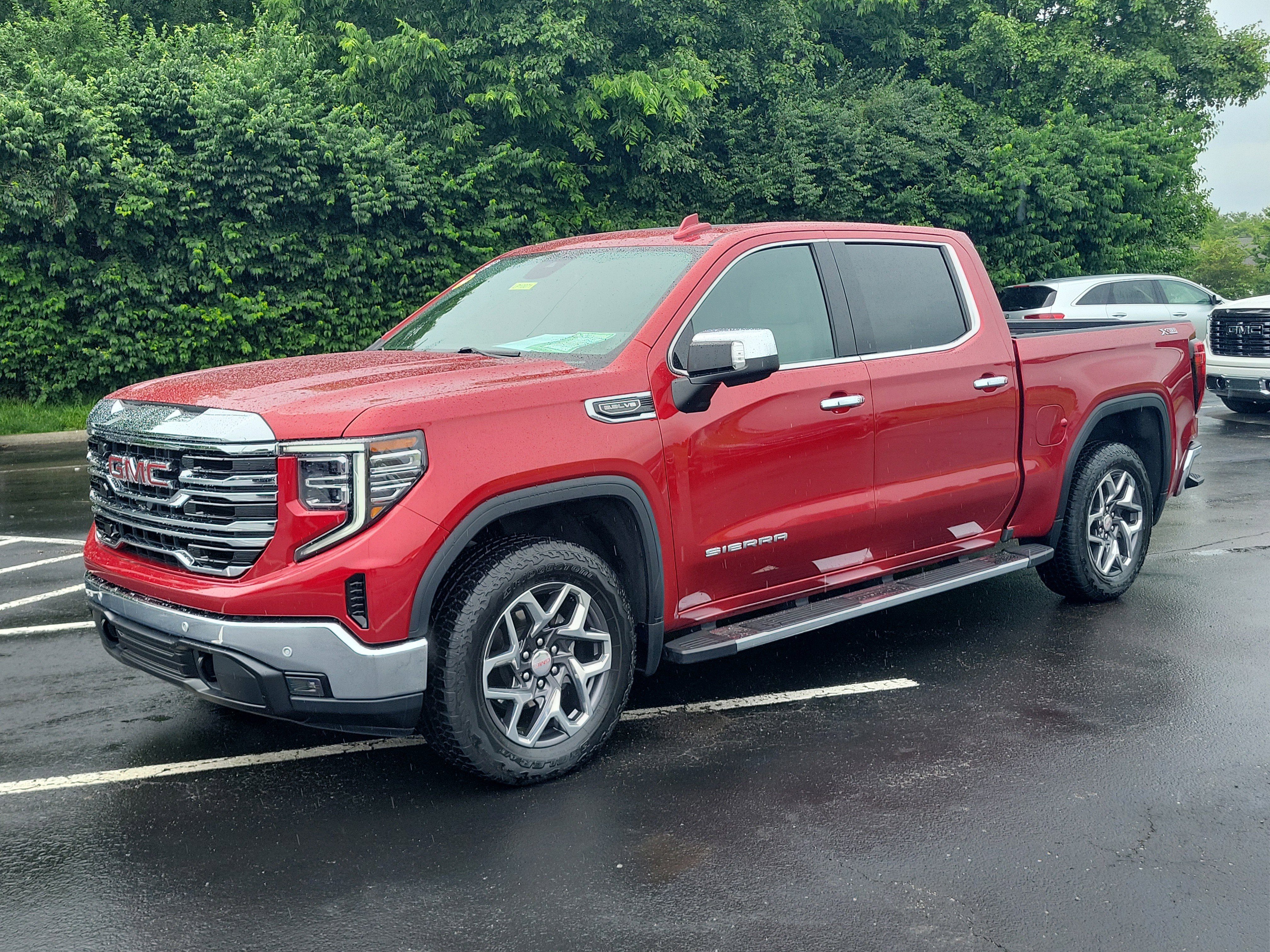 Used 2023 GMC Sierra 1500 SLT w/ SLT Premium Plus Package AWD/4WD image 2