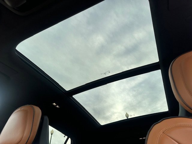 Used 2022 Lincoln Aviator Black Label Grand Touring w/ Class IV Trailer Tow Package image 16