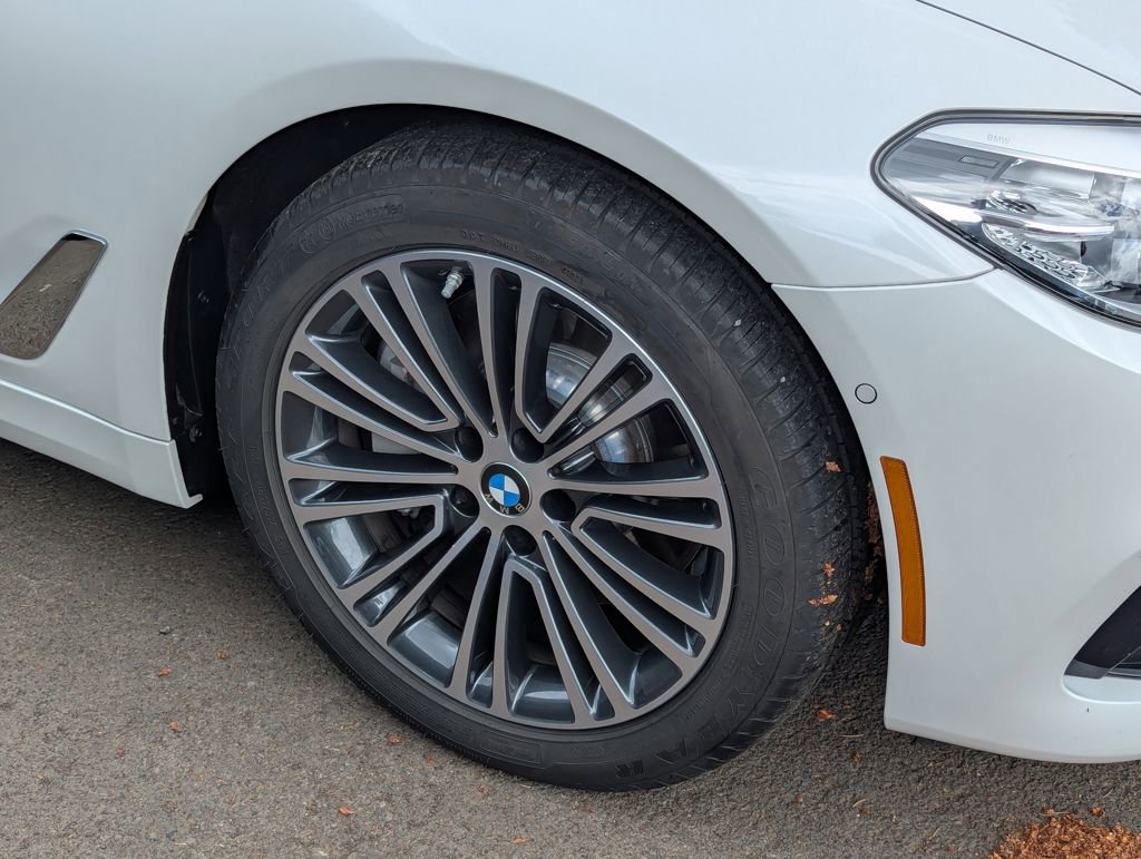 Used 2020 BMW 530i xDrive AWD/4WD image 7