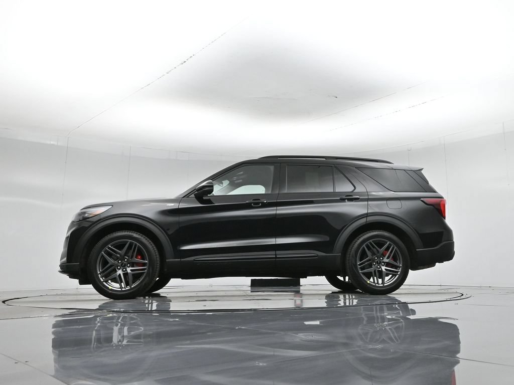 New 2026 Ford Explorer ST-Line w/ ST-Line Street Pack RWD image 4