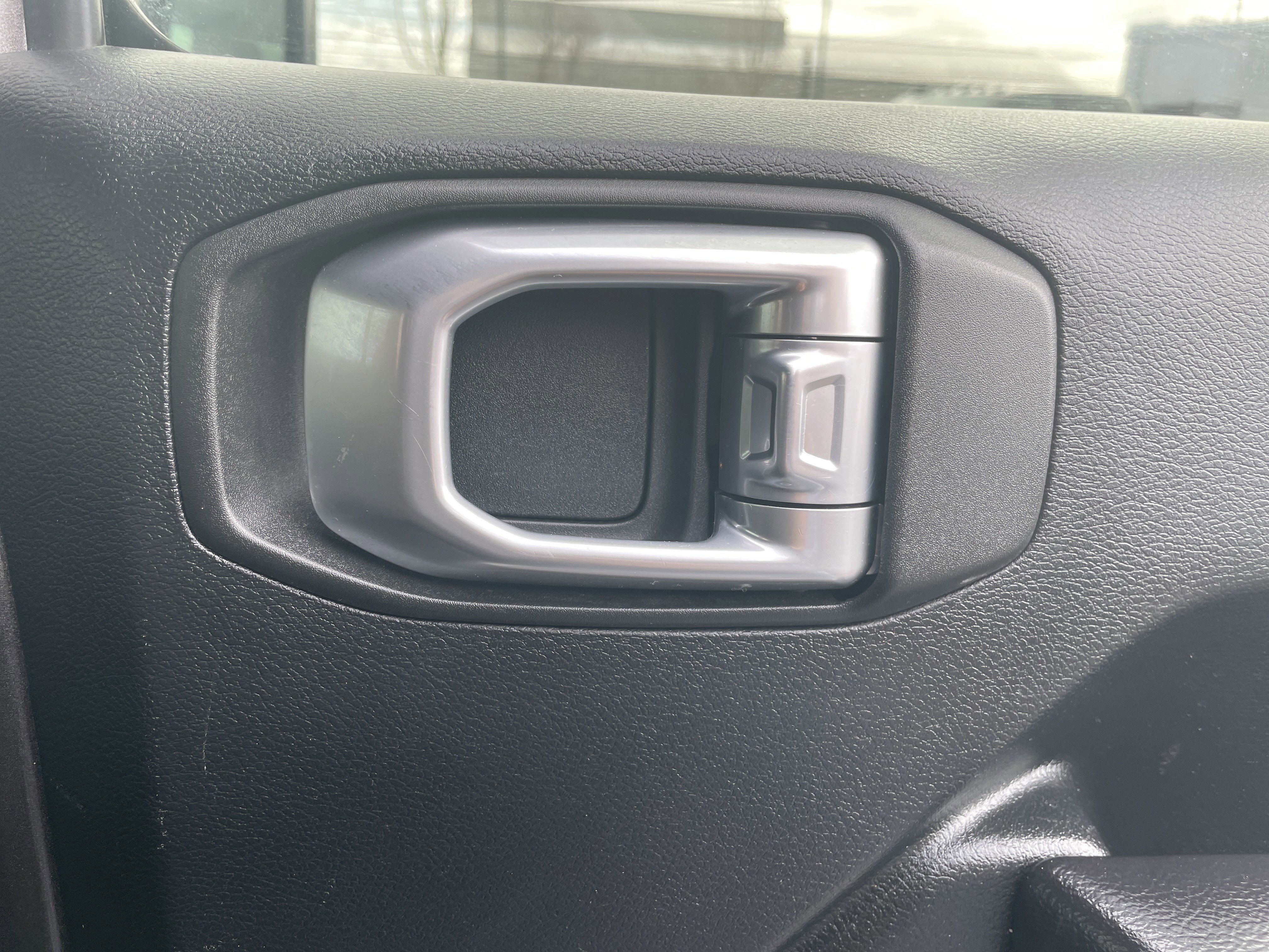 Used 2018 Jeep Wrangler Unlimited Sport S image 17