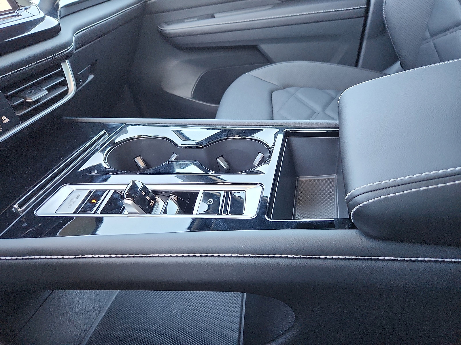 New 2026 Volkswagen Atlas Cross Sport SE image 20