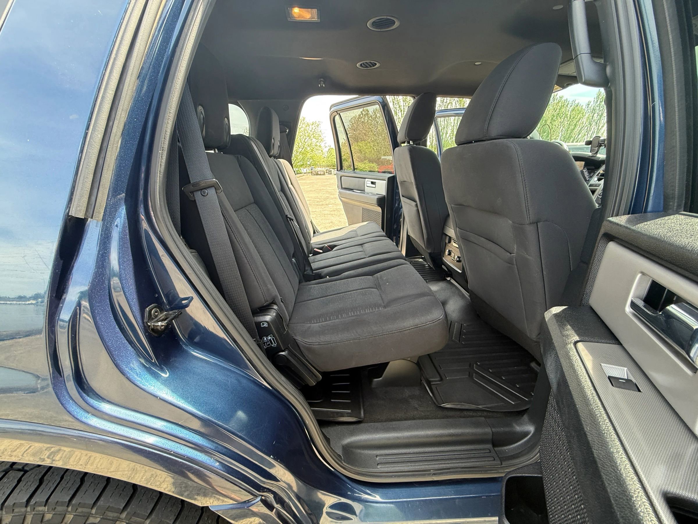 Used 2017 Ford Expedition XLT AWD/4WD image 21