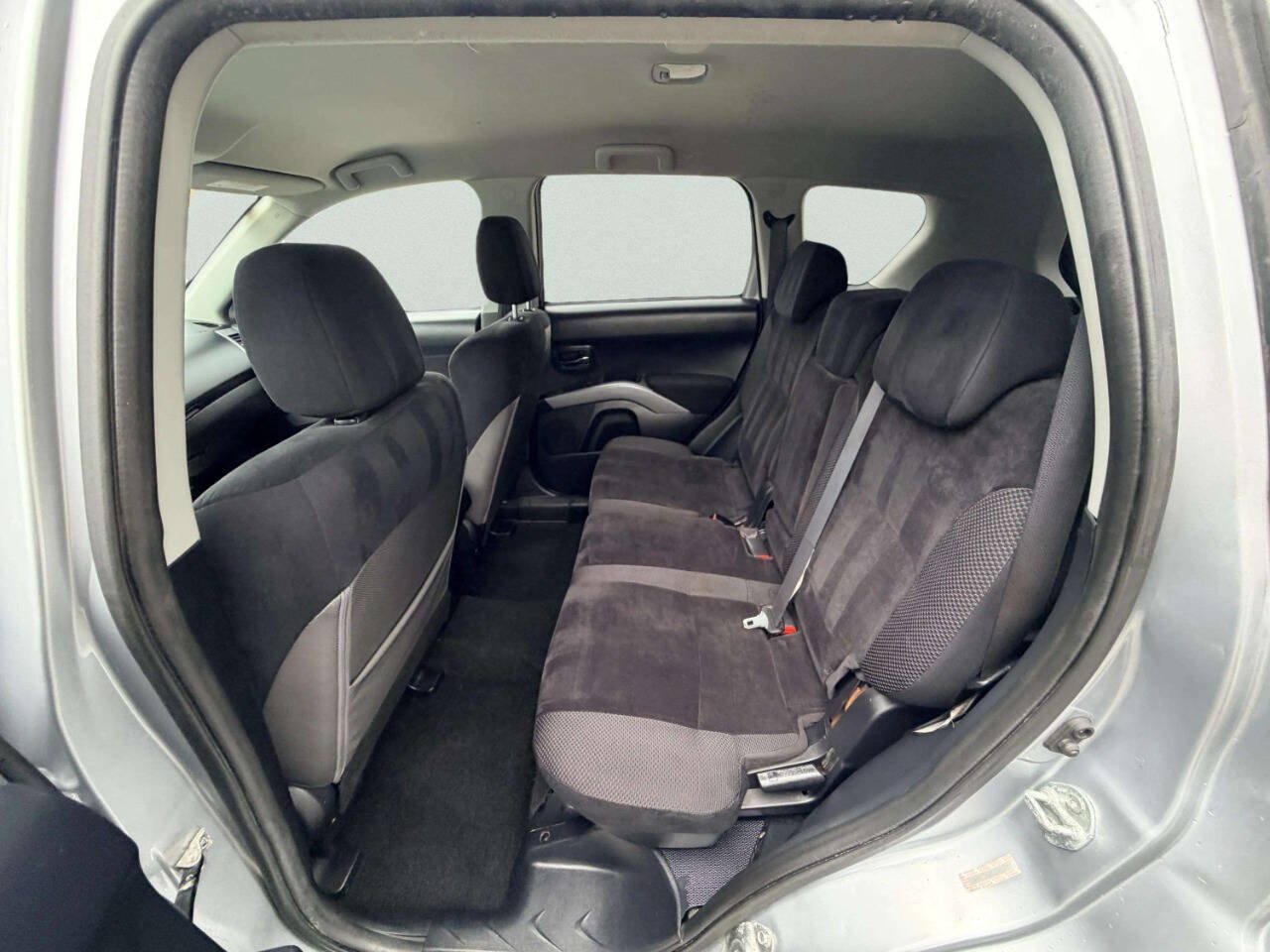 Used 2010 Mitsubishi Outlander ES AWD/4WD image 21