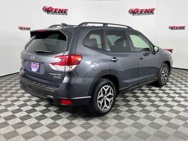 Used 2020 Subaru Forester Premium AWD/4WD image 3