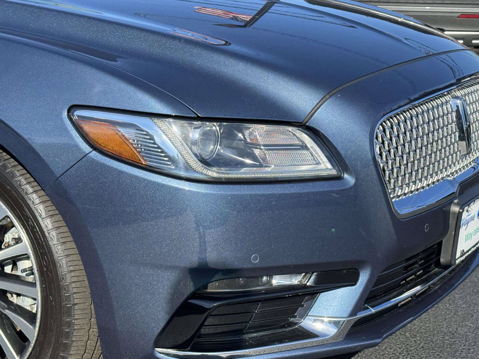 Used 2019 Lincoln Continental Select AWD/4WD image 9