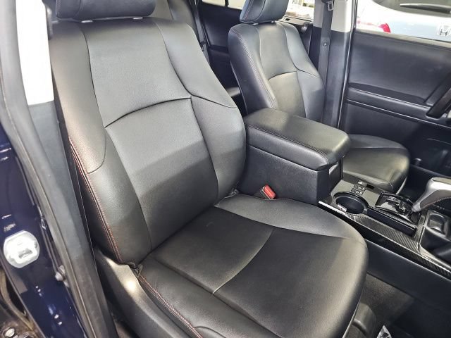 Used 2020 Toyota 4Runner TRD Off-Road Premium w/ Moonroof Package AWD/4WD image 35
