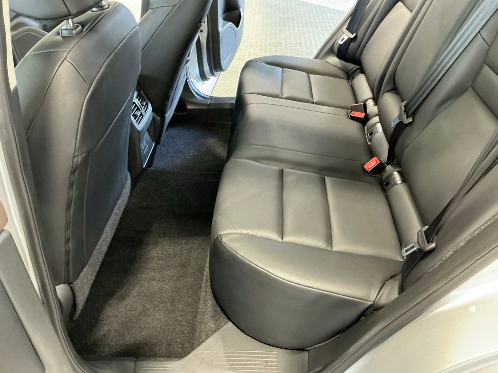 Used 2023 Nissan Rogue SV w/ SV Premium B Package FWD image 17